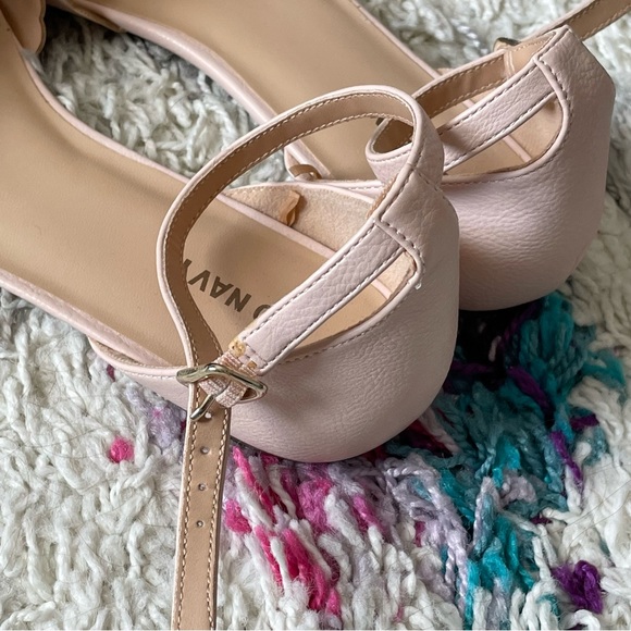 Old Navy Women's Pink Floral Flats - Size 8 - Picture 5 of 6